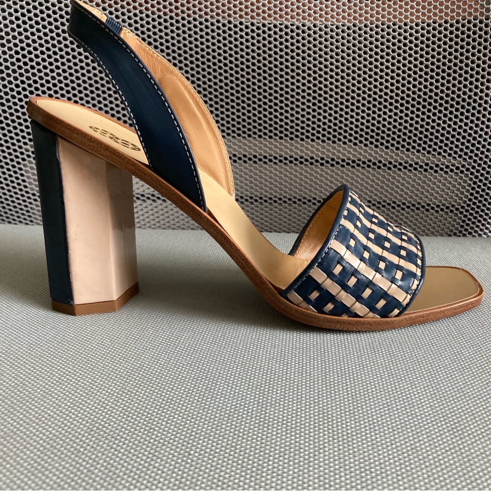 “8” Italian genuine leather heels sandals, size 39/ 8.5 US. made in Italy.